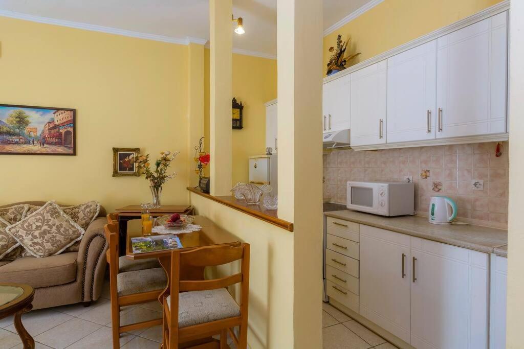 Ria'S Apartment In Corfu Town 外观 照片