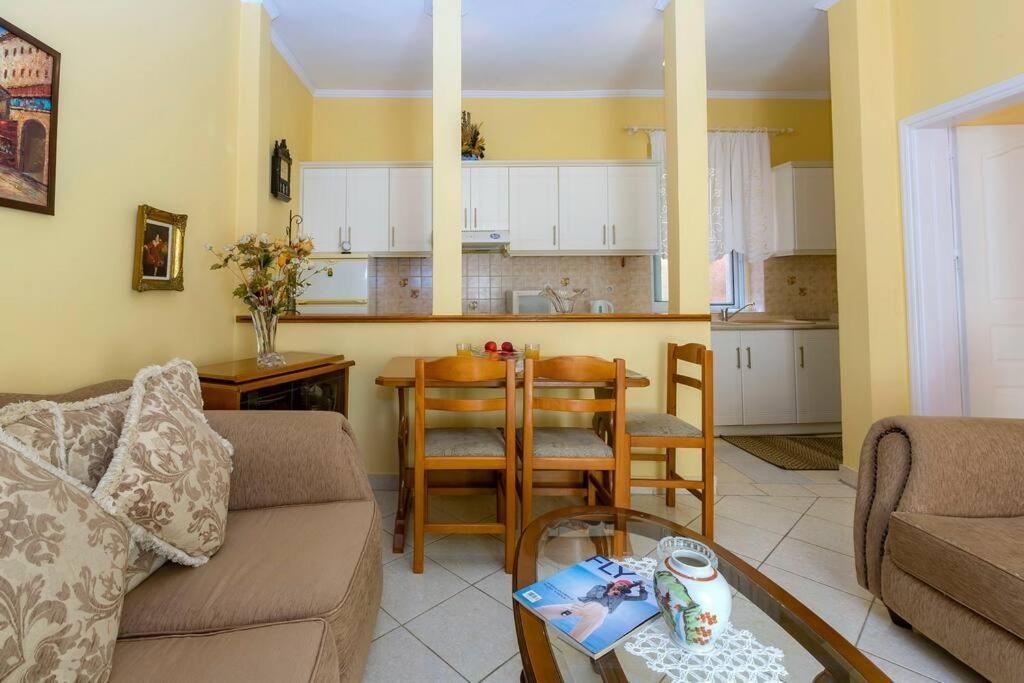 Ria'S Apartment In Corfu Town 外观 照片